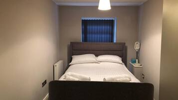 Apartment | 2 bedrooms, iron/ironing board, WiFi (free), bed sheets