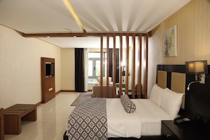 Deluxe Double or Twin Room | Premium bedding, desk, soundproofing, free WiFi - Olive Tree Amman (Amman)