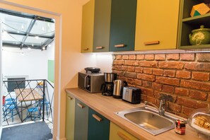 Shared fridge, microwave - Hostello (Bucharest)