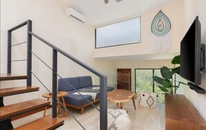 Smart TV - Luxury Penthouse in Aldea Zama, private pool and rooftop, 24 7 security in a gated community (Tulum)