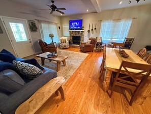 Smart TV, fireplace, table football, ping pong - December Nights Made Better with a Hot Tub & Mountain Air @ Bluff Mtn Retreat (West Jefferson)