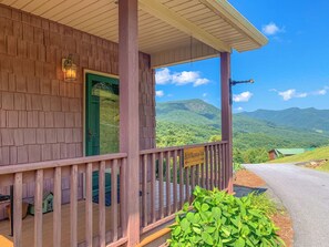 Property grounds - December Nights Made Better with a Hot Tub & Mountain Air @ Bluff Mtn Retreat (West Jefferson)