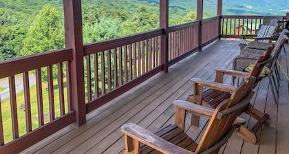 Bluff Mtn Retreat 4BR/3BA w/Hot Tub, Game Table, Gas F/P Near West Jefferson