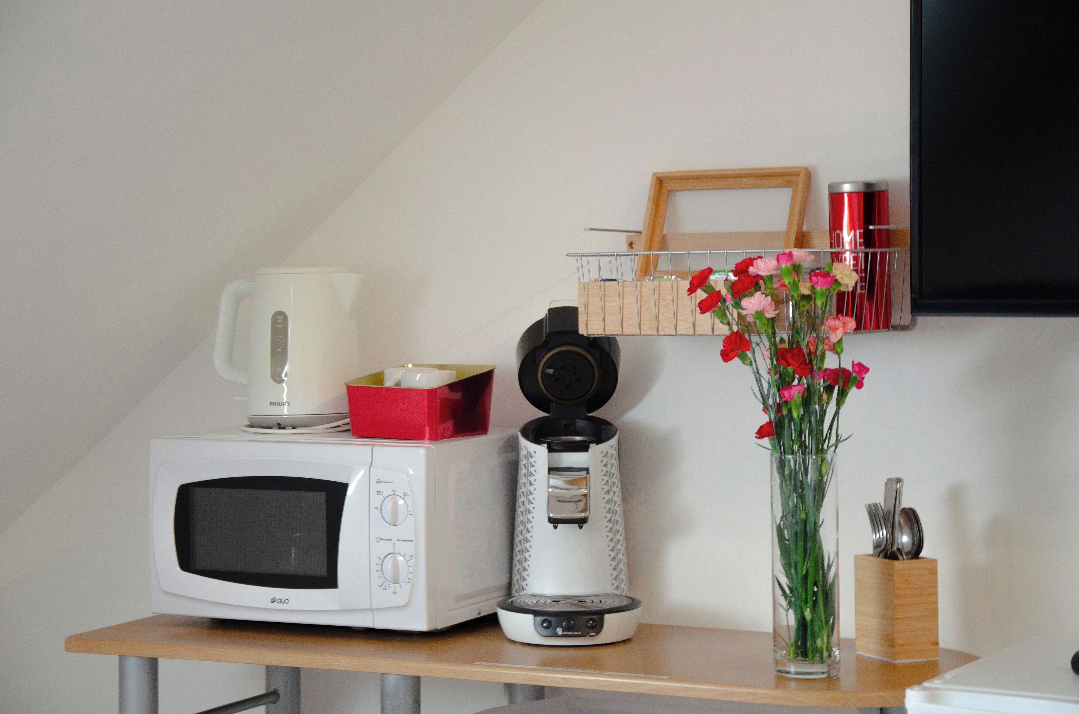 Basic Suite, 2 Double Beds | Cots/infant beds, free WiFi, bed sheets