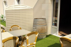 Terrace/patio - Le Relais de Poste (Orbigny)