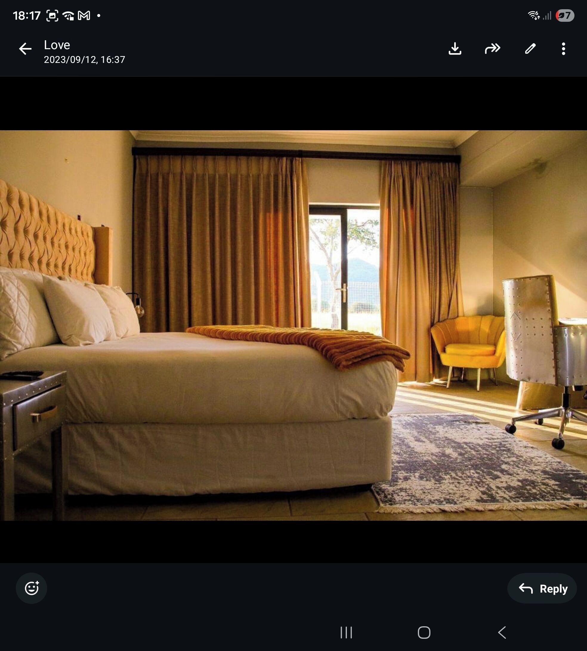 Chambre luxueuse, 1 chambre | 1 chambre, décor unique, ameublement unique, bureau