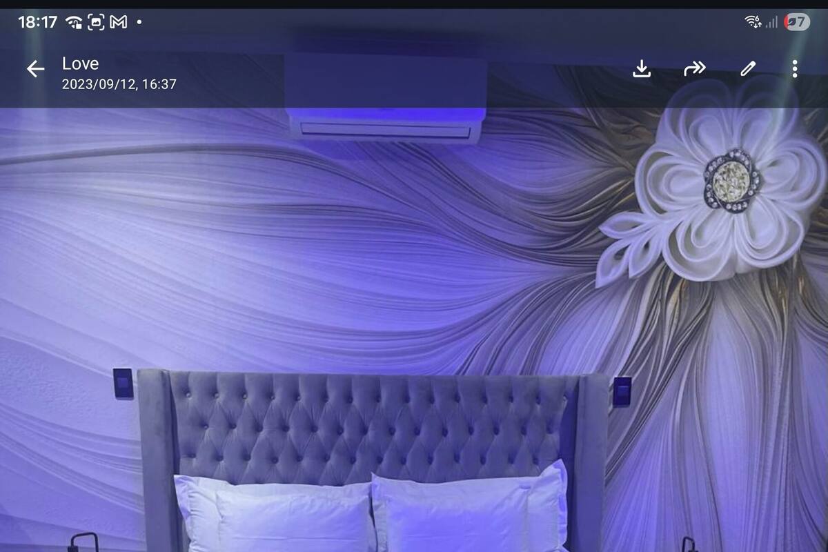 Chambre luxueuse, 1 chambre, salle de bain attenante, vue sur la montagne | 1 chambre, décor unique, ameublement unique, bureau