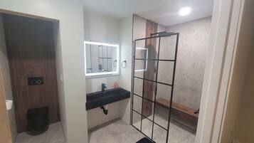 Dusche, Handtücher, Seife, Toilettenpapier