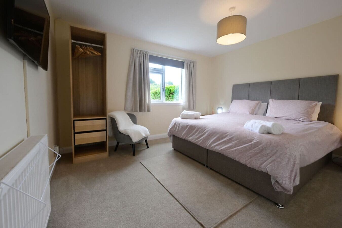 3 Schlafzimmer, Bügeleisen/Bügelbrett, WLAN, Bettwäsche