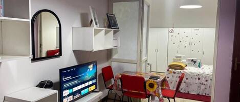 1 camera, Wi-Fi, lenzuola