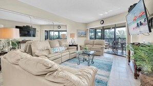 Smart TV - Private Beach Access w/Pool and Tennis! (Holmes Beach)