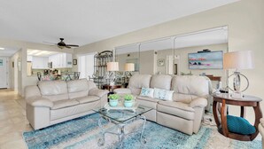Smart TV - Private Beach Access w/Pool and Tennis! (Holmes Beach)