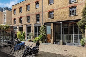 Exterior - Beautiful Haggerston Canal Views Warehouse (London)