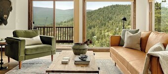 Stunning View House | 15-min to Town | Evergreen