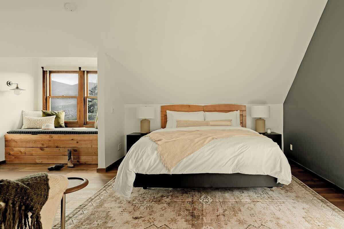 3 bedrooms, desk, iron/ironing board, WiFi