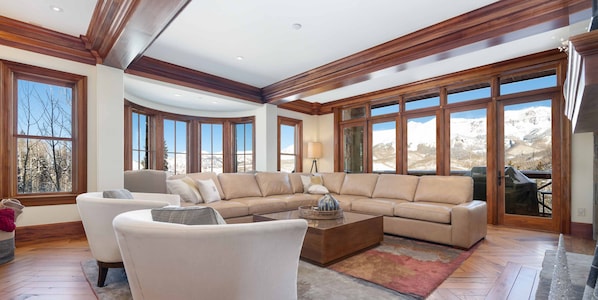 Smart TV, fireplace, offices