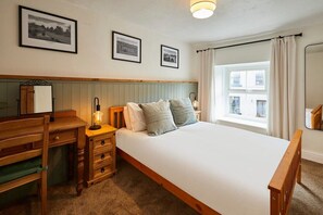 2 bedrooms, iron/ironing board, travel cot, bed sheets
