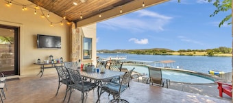 119 Christopher | Concierge Services Available