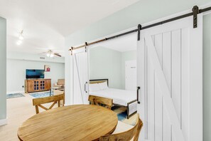 3 bedrooms, iron/ironing board, free WiFi, bed sheets - ⭐Gulf Views - 3BR Shores of Panama 2122⭐ (Panama City Beach)