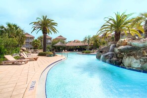 A heated pool - Luxury in Villages of Crystal Beach-2 King Suites-Lagoon Pool-4BR 👙Bikini Villa (Destin)