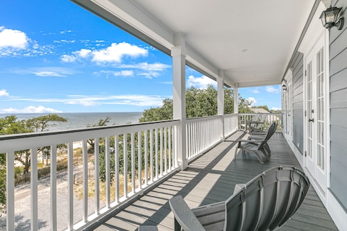 Pelican View Beach House - Private Beach!!