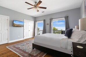 Signature House, 5 Bedrooms, Balcony, Beach View - Pelican View Beach House - Private Beach!! (Ocean Springs)
