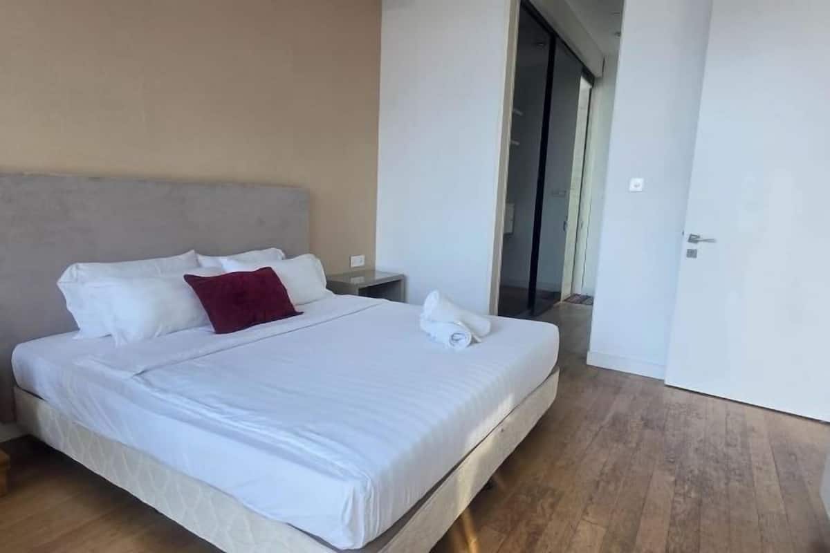 1 bedroom, in-room safe, desk, laptop workspace