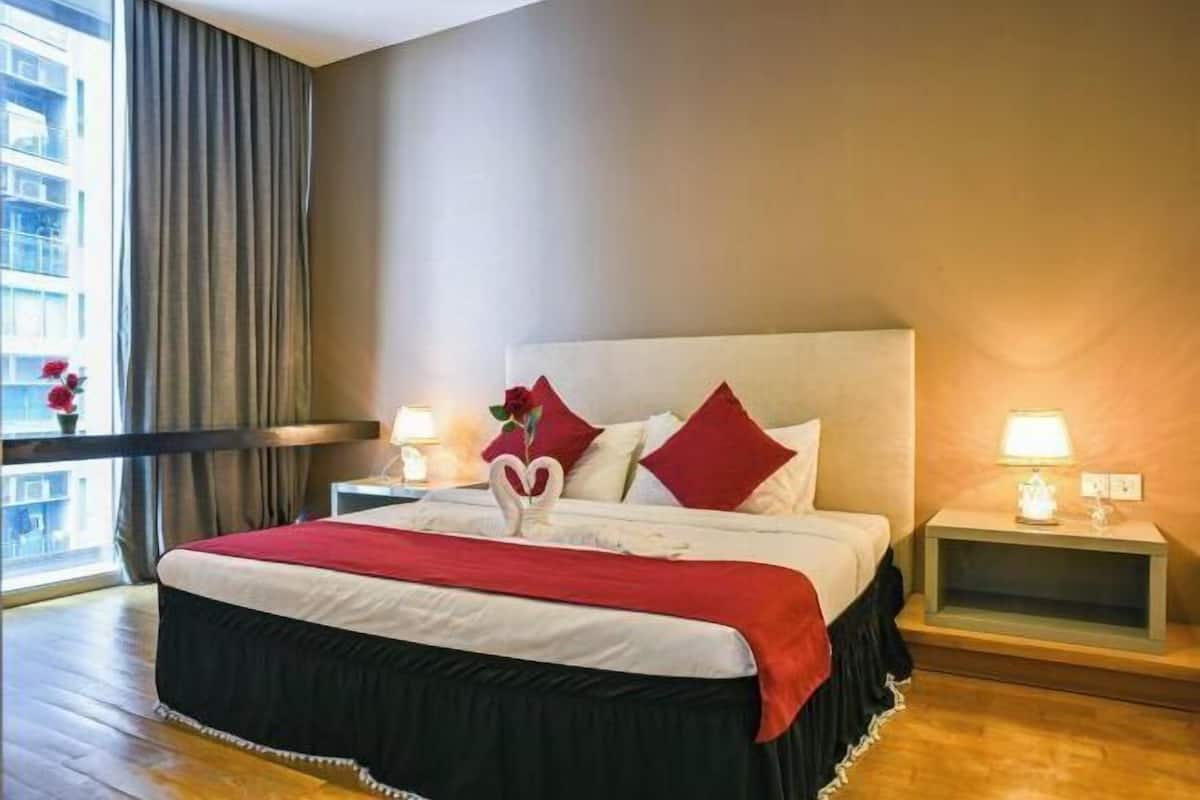 1 bedroom, in-room safe, desk, laptop workspace