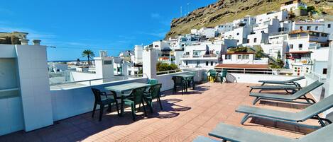 屋外ダイニングエリア