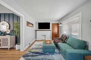 TV connectée, lecteur de DVD, espaces bureaux, imprimantes