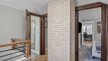 4 slaapkamers, een bureau, gratis wifi, beddengoed