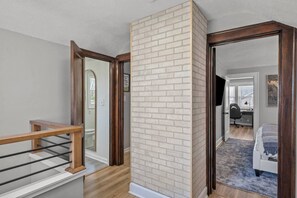 4 Schlafzimmer, Schreibtisch, kostenloses WLAN, Bettwäsche