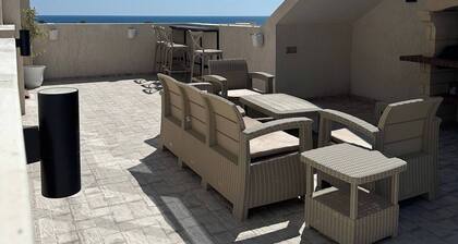 Luxury Rooftop Wifi, Ac, Outdoor Barbecue