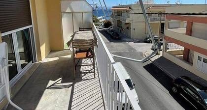 Seaside Flat with 8 min walking distance from port