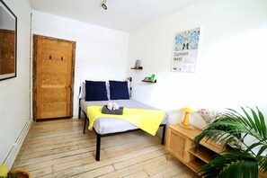 2 bedrooms, iron/ironing board, free WiFi, bed sheets - Designer apartment in modern neighborhood - 15 minutes from central London (London)
