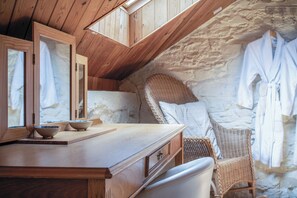 1 bedroom, premium bedding, bed sheets