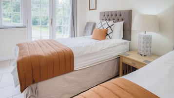 1 bedroom, premium bedding, bed sheets