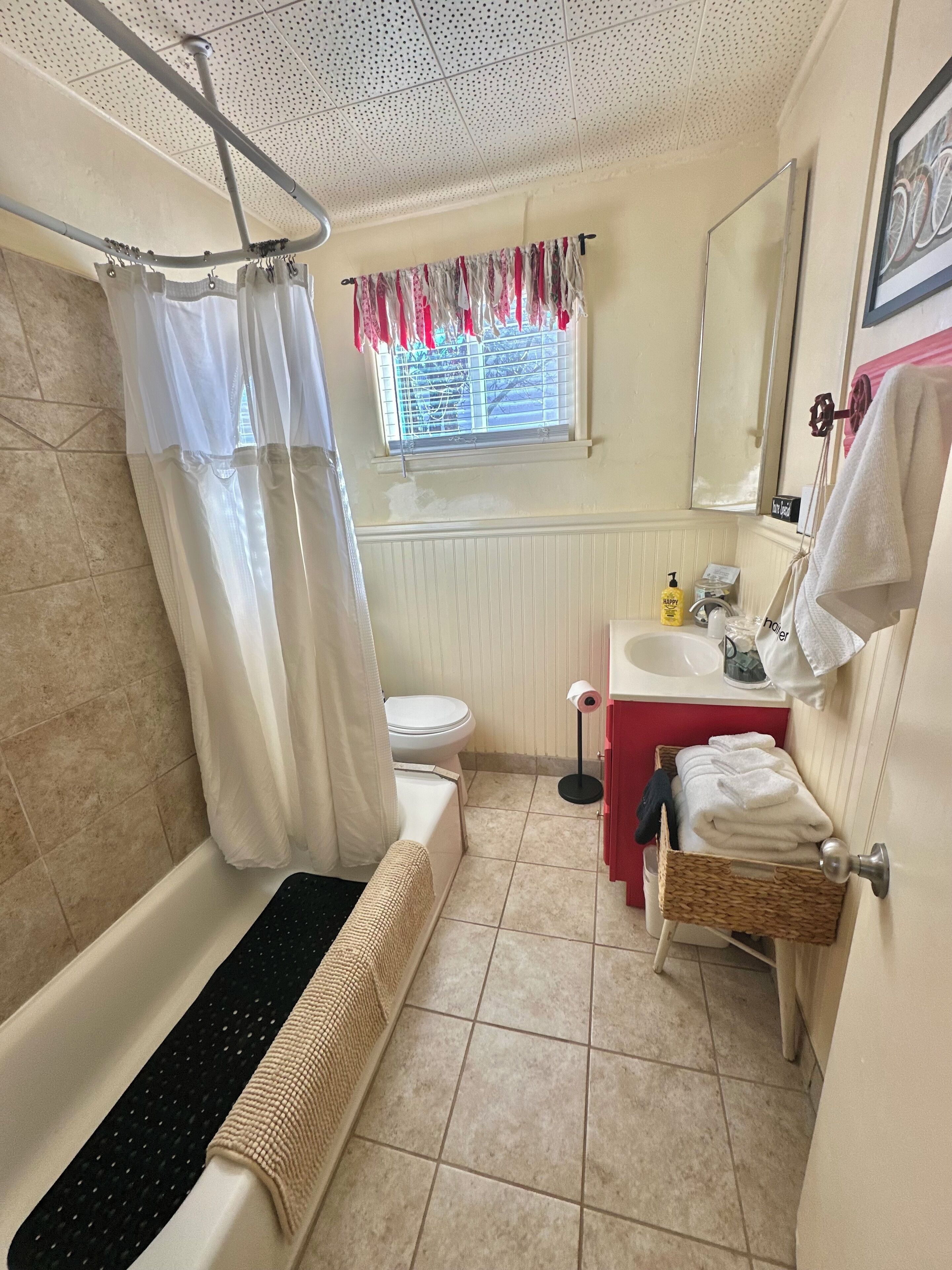 Hårføner, håndklær, såpe og sjampo