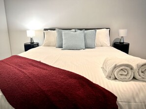 3 bedrooms, desk, iron/ironing board, travel cot