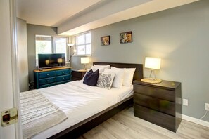 1 غرفة نوم ومكواة/لوح كي وسرير سفر وواي فاي مجانًا