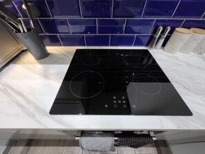 Electric kettle - Best Priced Apartment In Danum  19 (Doncaster)