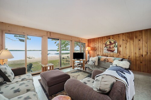 The Summer Cabin | Lakefront house in Interlochen with private beach access