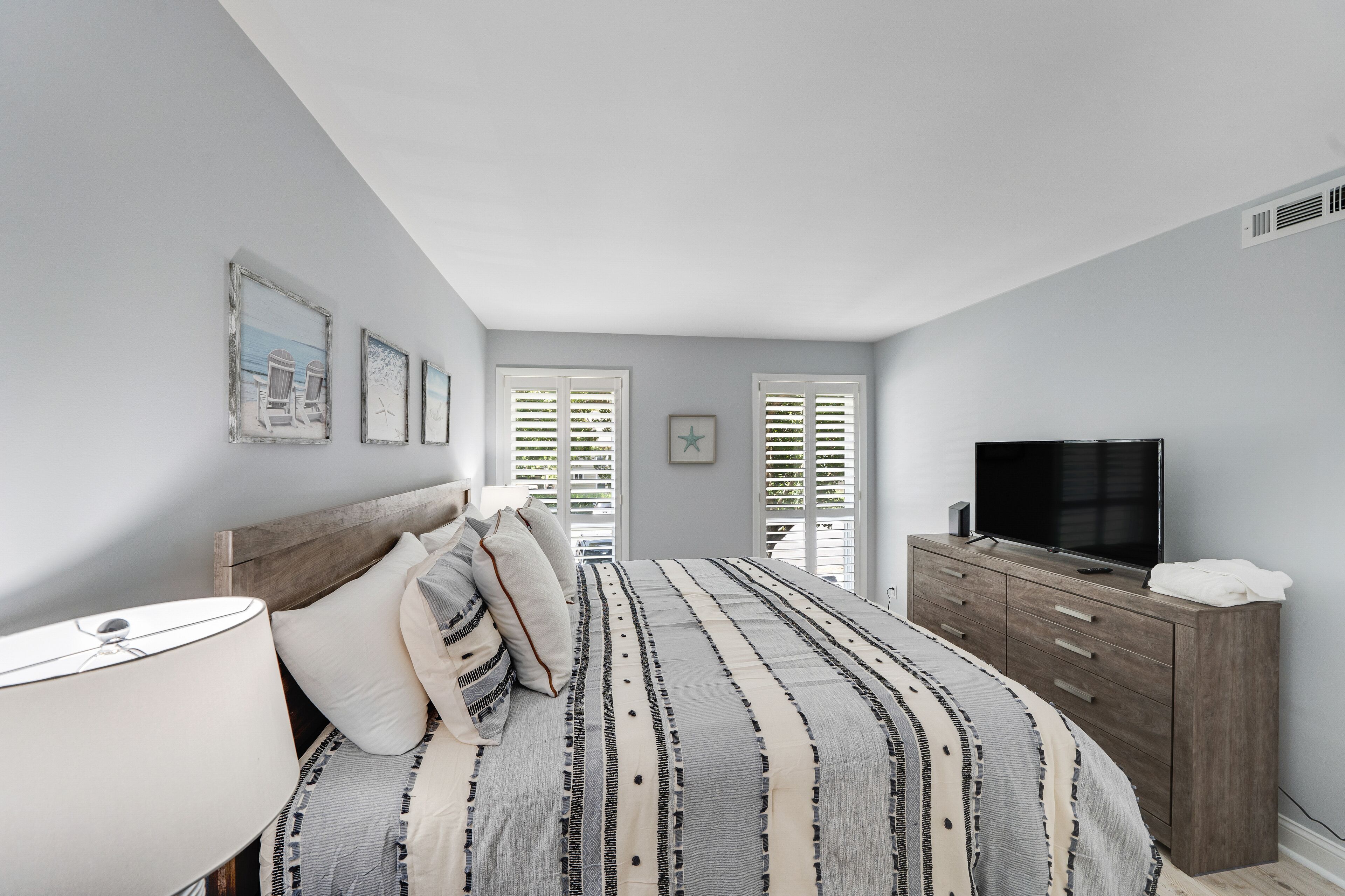 1 bedroom, iron/ironing board, internet, bed sheets