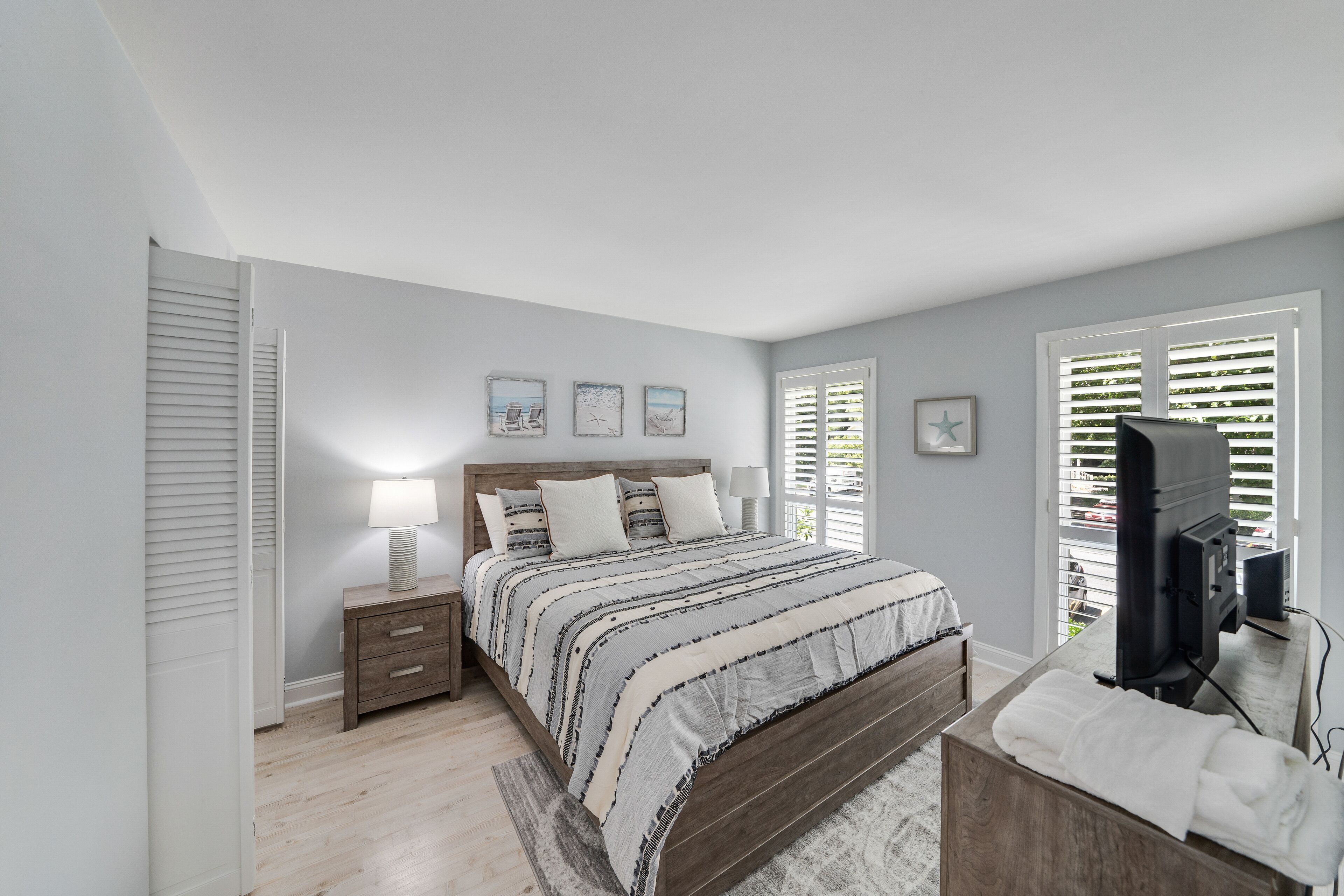 1 habitación, tabla de planchar con plancha y acceso a internet 