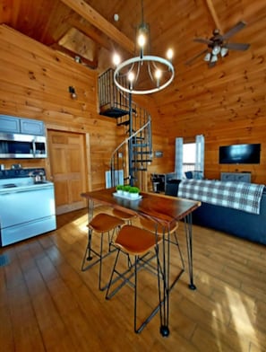 Dining - Mountain Mist - Secluded Cabin, MTN View, Hot Tub! (Sevierville)
