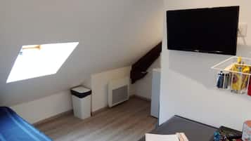 1 bedroom, soundproofing, free WiFi, bed sheets