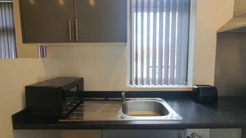 Tủ lạnh, lò vi sóng, lò nướng, lò nướng bánh mì