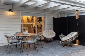 Outdoor dining - Hogar con encanto y personalidad. (L'Ametlla del Vallès)