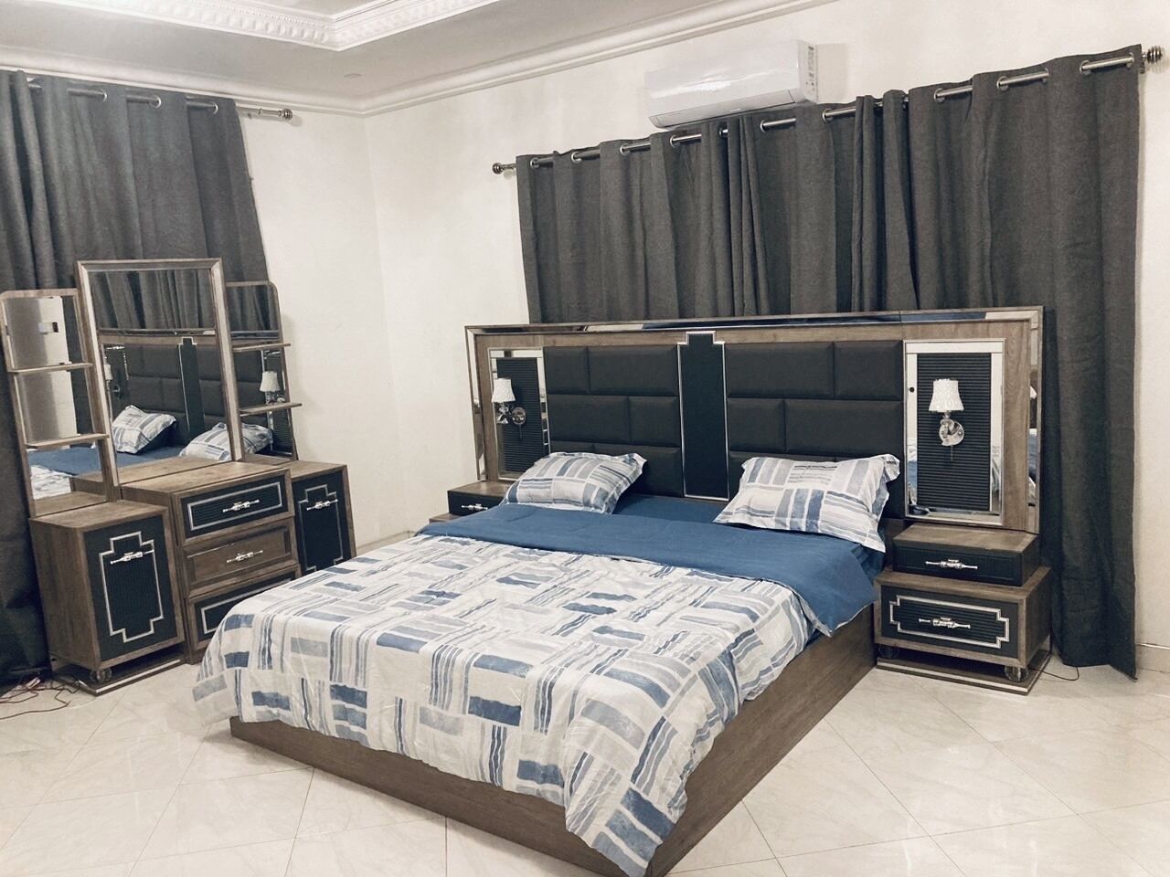 4 多间卧室、熨斗/熨衣板、WiFi、床单