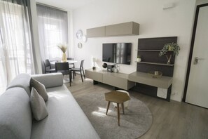 Appartement, 2 chambres, balcon, vue ville | Salle à manger
